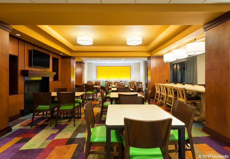 Fairfield Inn & Suites Louisville Downtown Exterior foto